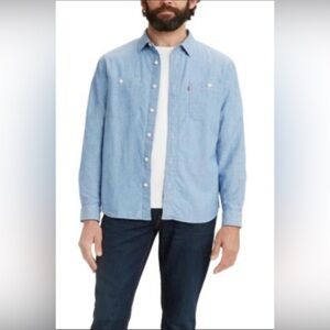 Levi’s 2 Pocket Button Down Shirt | Light Blue | Size Large